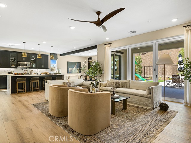 Detail Gallery Image 6 of 45 For 30110 Crestline Court, Castaic,  CA 91384 - 4 Beds | 3/1 Baths