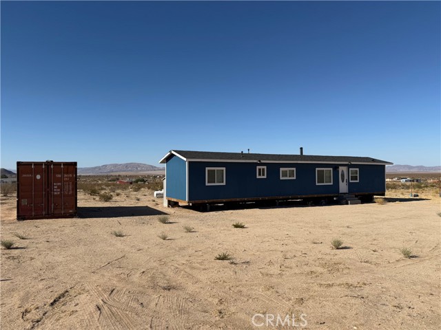60588 Herdmans Road, Landers CA: https://media.crmls.org/medias/102debce-b327-4dd0-8665-33483c4644d6.jpg