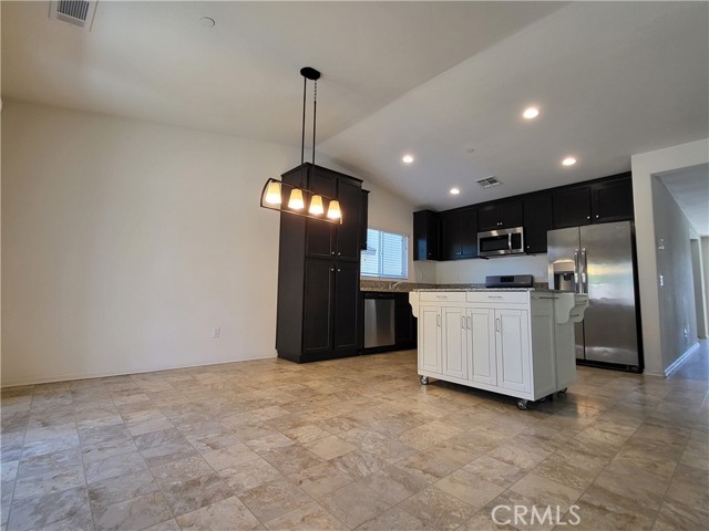 29306 Linden Place, Lake Elsinore CA: https://media.crmls.org/medias/102e19e8-cadb-4bee-880b-b272307612e5.jpg