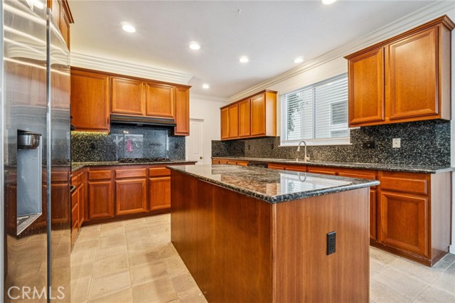 Detail Gallery Image 8 of 29 For 26013 Twain Pl, Stevenson Ranch,  CA 91381 - 5 Beds | 4 Baths