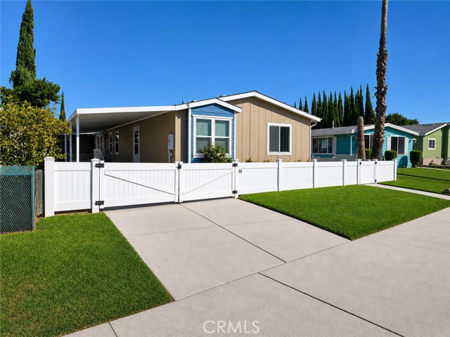 Front Image Thumbnail for CRDW26163374