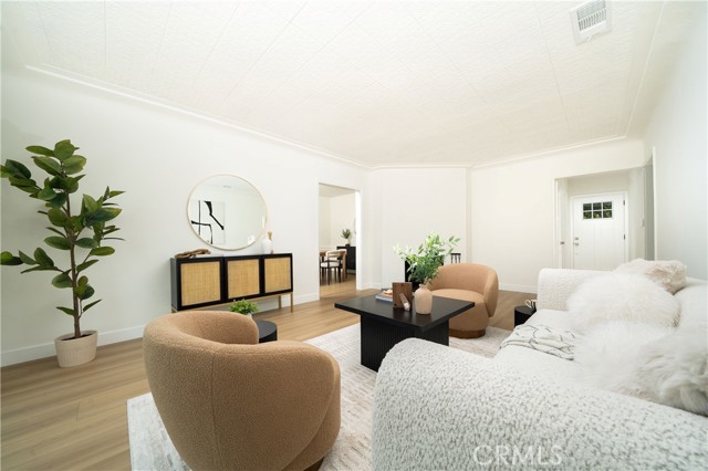 Detail Gallery Image 7 of 30 For 1026 La Presa, Pasadena,  CA 91107 - 3 Beds | 2 Baths