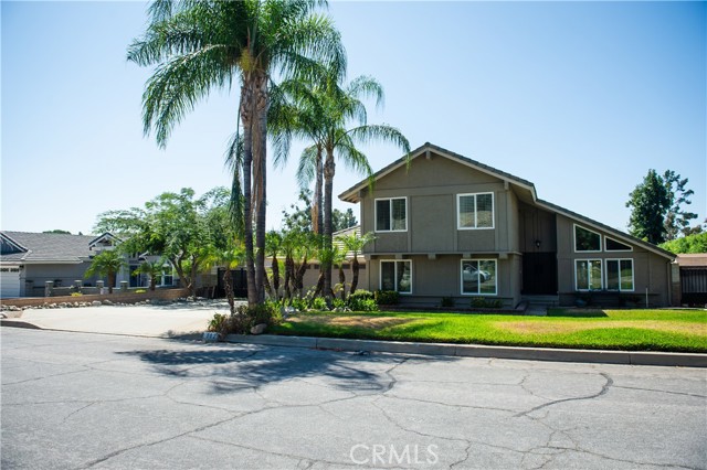 Detail Gallery Image 11 of 71 For 8029 Gardenia Ave, Rancho Cucamonga,  CA 91701 - 3 Beds | 3 Baths