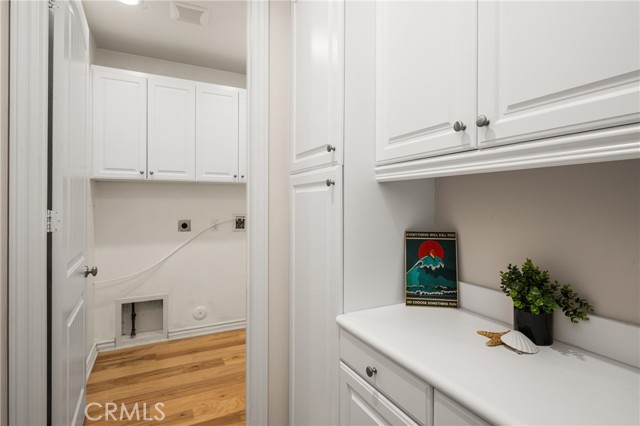 8315 Kendall Drive, Huntington Beach CA: https://media.crmls.org/medias/102f6556-7bfc-4aac-a36a-69b77311b9b3.jpg