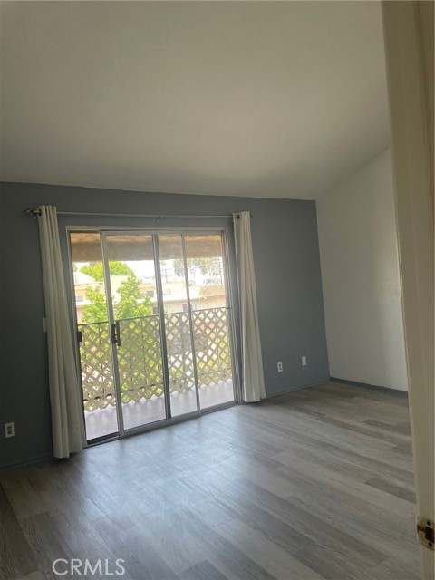 Image 7 of 11 For 8505 Columbus Avenue 316