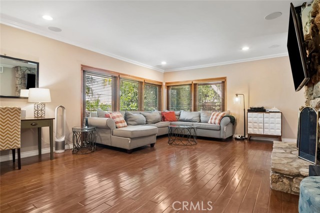 20451 Bermuda Street, Chatsworth CA: https://media.crmls.org/medias/103073d2-1063-4b09-a421-d28d1f1f971a.jpg