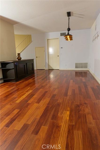 Detail Gallery Image 22 of 59 For 1202 Villanova Pl, Riverside,  CA 92506 - 3 Beds | 2/1 Baths