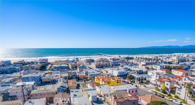 Detail Gallery Image 1 of 24 For 918 Monterey Bld, Hermosa Beach,  CA 90254 - 3 Beds | 3/1 Baths