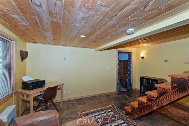 Detail Gallery Image 22 of 52 For 851 Cottage Grove, Lake Arrowhead,  CA 92352 - 2 Beds | 2 Baths