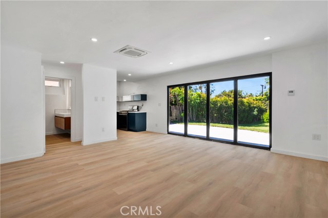 Detail Gallery Image 54 of 72 For 1145 S Longwood, Los Angeles,  CA 90019 - 4 Beds | 3 Baths