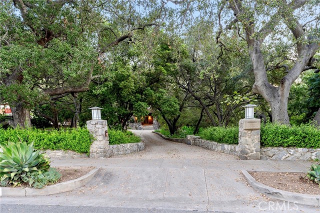 Detail Gallery Image 4 of 74 For 354 N Canon Ave, Sierra Madre,  CA 91024 - 4 Beds | 3/1 Baths