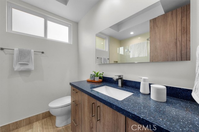 Detail Gallery Image 23 of 36 For 2713 Carnegie Ln #B,  Redondo Beach,  CA 90278 - 5 Beds | 4 Baths