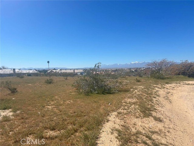 Detail Gallery Image 6 of 19 For 14998 Avon Ct, Victorville,  CA 92394 - – Beds | – Baths