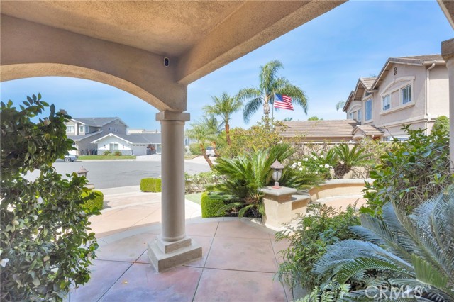 Detail Gallery Image 6 of 73 For 9902 Lapworth, Huntington Beach,  CA 92646 - 4 Beds | 5 Baths