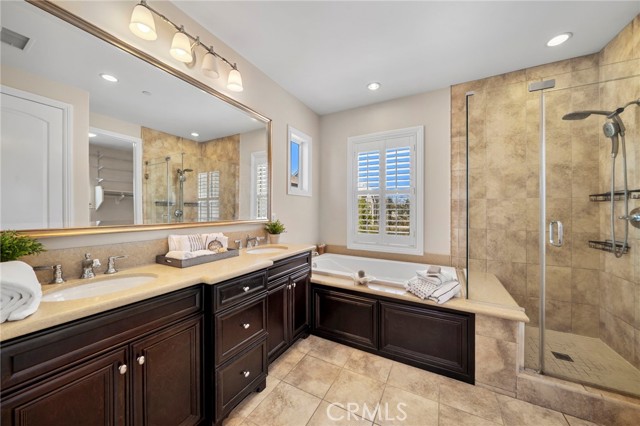 Detail Gallery Image 34 of 64 For 17272 Tidalridge Ln, Huntington Beach,  CA 92649 - 4 Beds | 2/1 Baths