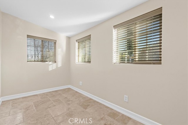 Detail Gallery Image 16 of 31 For 8471 Bedford Motor, Corona,  CA 92883 - 4 Beds | 4 Baths