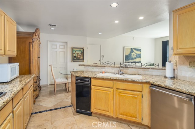 Detail Gallery Image 13 of 28 For 23043 Park Este, Calabasas,  CA 91302 - 3 Beds | 2 Baths