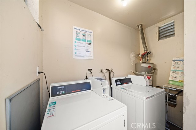 1035 Orange Avenue, Long Beach CA: https://media.crmls.org/medias/1036f311-aca5-47ce-aede-31778de01dbb.jpg