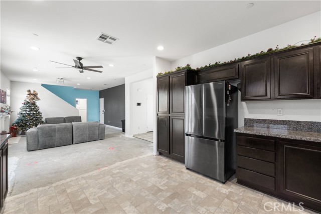 Detail Gallery Image 20 of 60 For 2517 San Madrid, Rosamond,  CA 93560 - 3 Beds | 2/1 Baths