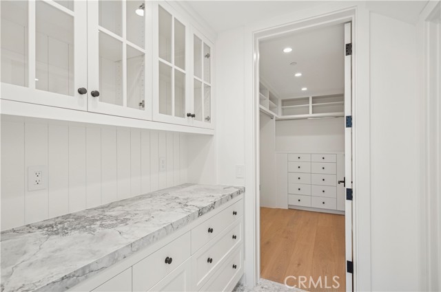 2820 Bayview Drive, Corona del Mar CA: https://media.crmls.org/medias/10374411-ca9a-4eb2-97f3-7ba39540ab23.jpg