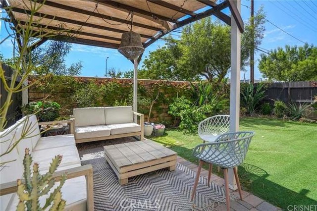 13506 Silver Palms Lane, Sylmar CA: https://media.crmls.org/medias/103752ce-1b66-445a-95f5-d495e00106cf.jpg