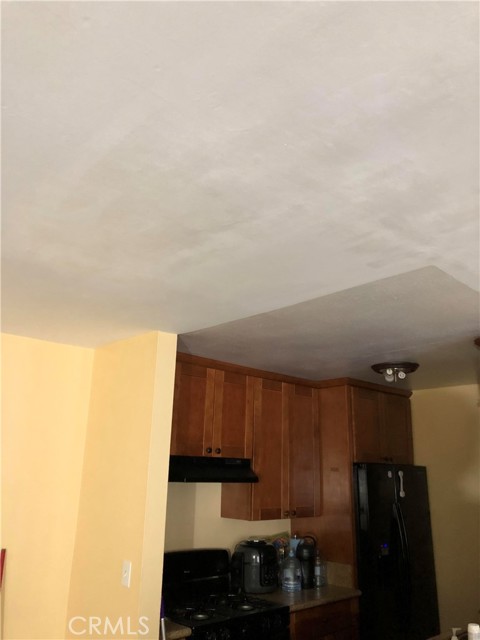 8601 International Avenue, Canoga Park CA: https://media.crmls.org/medias/10378e01-6337-47ff-bf02-3c159ed1d27b.jpg