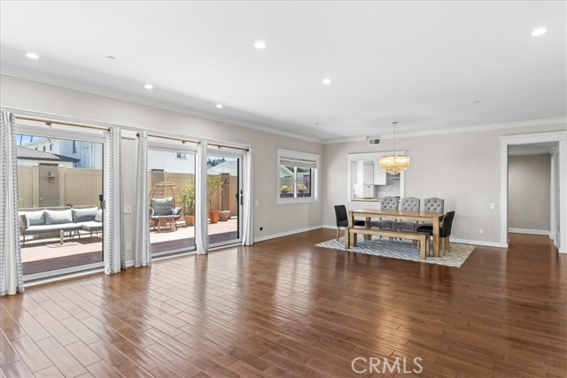 Detail Gallery Image 5 of 41 For 512 Esplanade #103,  Redondo Beach,  CA 90277 - 2 Beds | 2 Baths