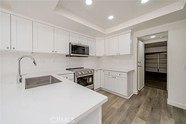 Detail Gallery Image 11 of 33 For 2440 Applewood, Fullerton,  CA 92833 - 3 Beds | 2/1 Baths