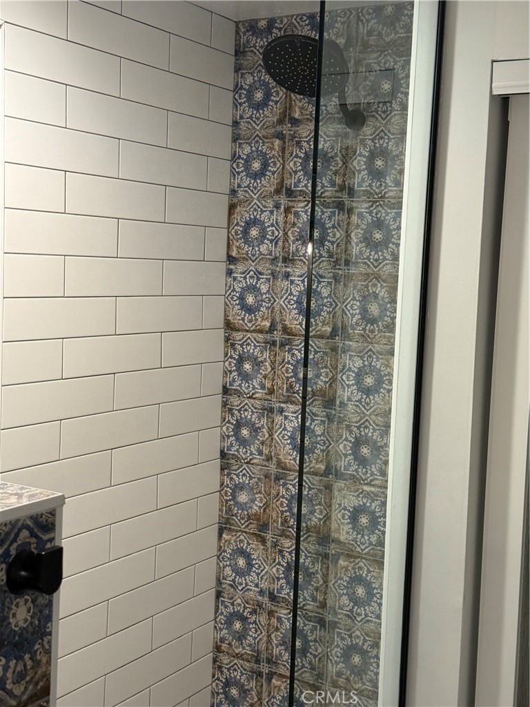 https://media.crmls.org/medias/1039e961-1476-4108-8d1f-a41406339d4a.jpg?preset=X-Large