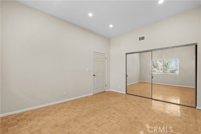 Detail Gallery Image 33 of 35 For 1559 Winona #D3,  Los Angeles,  CA 90027 - 2 Beds | 2 Baths