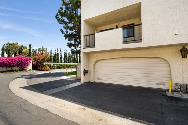 400 S Flower Street, Orange CA: https://media.crmls.org/medias/103a34fe-f0c4-4e26-822a-8f305e9e1789.jpg