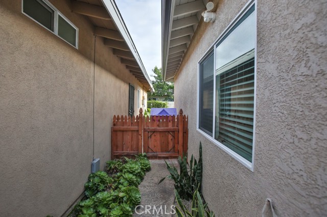 12621 Sweetbriar Drive, Garden Grove CA: https://media.crmls.org/medias/103a65a9-b6f0-493b-8934-f2d3380c990a.jpg