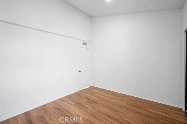 3105 Montrose Avenue # 10, La Crescenta, California 91214, 2 Bedrooms Bedrooms, ,2 BathroomsBathrooms,Residential Lease,For Rent,3105 Montrose Avenue # 10,CRGD25158692