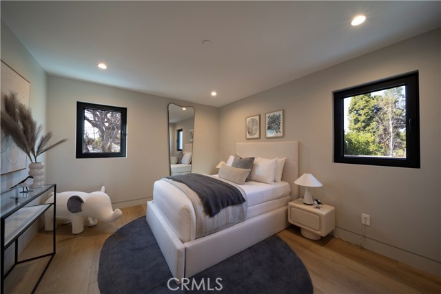 Image 13 of 26 For 4519 Saint Clair Avenue