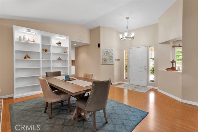 13950 High Falls Trail, Apple Valley CA: https://media.crmls.org/medias/103ade96-27e9-4aeb-b3bf-c0621add6ba6.jpg