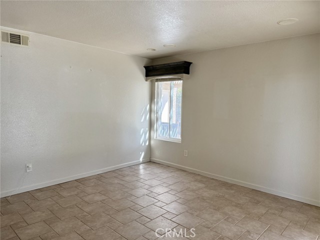 12112 Lasselle Street, Moreno Valley CA: https://media.crmls.org/medias/103aeab7-8284-4b8a-974d-53fb5b740218.jpg
