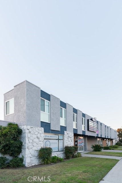 Image 15 of 24 For 11851 Gilbert Street