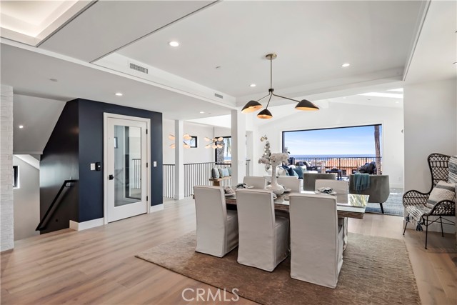 544 Helberta Avenue, Redondo Beach, California 90277, 4 Bedrooms Bedrooms, ,2 BathroomsBathrooms,Residential,Sold,Helberta,SB21084737
