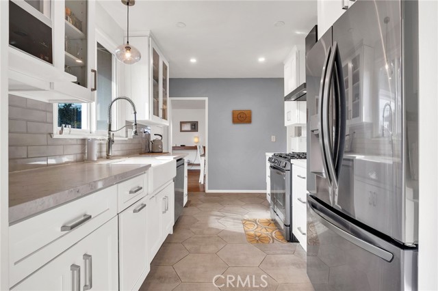 Detail Gallery Image 9 of 27 For 2834 Palo Verde, Long Beach,  CA 90815 - 4 Beds | 2 Baths