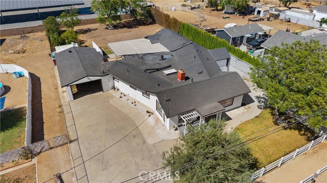 1049 2nd Street, Norco CA: https://media.crmls.org/medias/103c093c-66c0-4cc9-9cef-c537cc3e036b.jpg