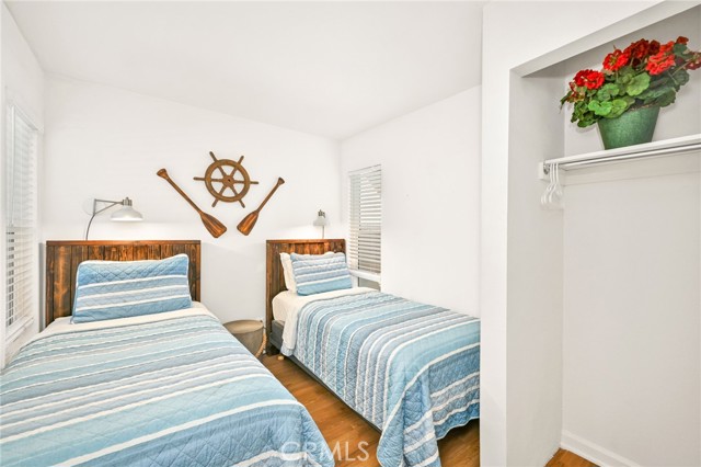 Detail Gallery Image 34 of 56 For 4103 Seashore, Newport Beach,  CA 92663 - 7 Beds | 4 Baths