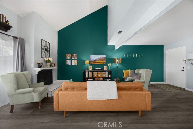 Front Image Thumbnail for CRPW26189408