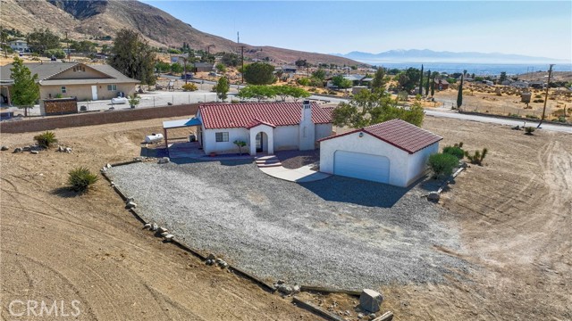 9385 Central Rd, Apple Valley, CA 92308
