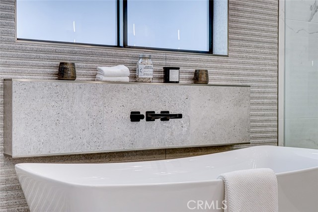 641 S Gertruda Avenue, Redondo Beach CA: https://media.crmls.org/medias/103e7005-56ea-47c0-a05f-5e04ff6b4c3a.jpg
