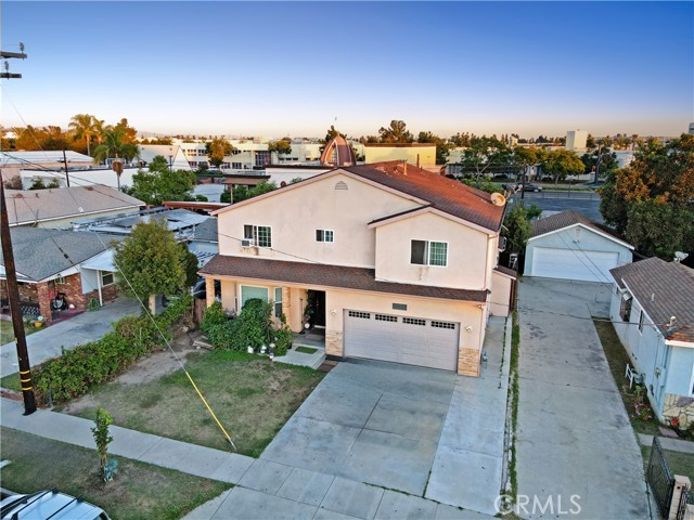 Detail Gallery Image 2 of 32 For 12152 Marbel, Downey,  CA 90242 - 4 Beds | 4 Baths