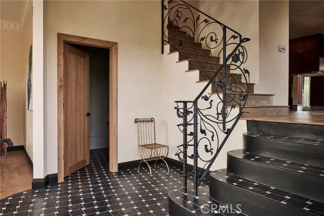 Detail Gallery Image 6 of 30 For 3761 Glenalbyn, Los Angeles,  CA 90065 - 3 Beds | 3 Baths