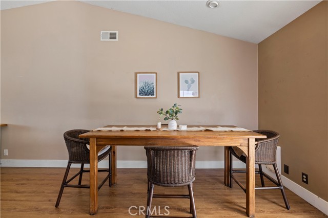 Detail Gallery Image 12 of 43 For 22552 Barcotta, Saugus,  CA 91350 - 3 Beds | 2 Baths