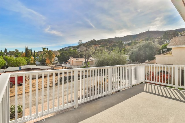 Detail Gallery Image 11 of 22 For 231 Timber Road, Newbury Park,  CA 91320 - 3 Beds | 2 Baths