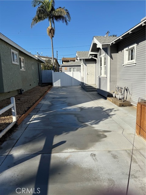 Detail Gallery Image 22 of 43 For 765 Loma Ave, Long Beach,  CA 90804 - 3 Beds | 1 Baths