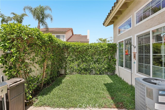 1 Buttercup, Rancho Santa Margarita CA: https://media.crmls.org/medias/1041fb98-4b9f-4760-9f9a-42bd3d2f0c04.jpg